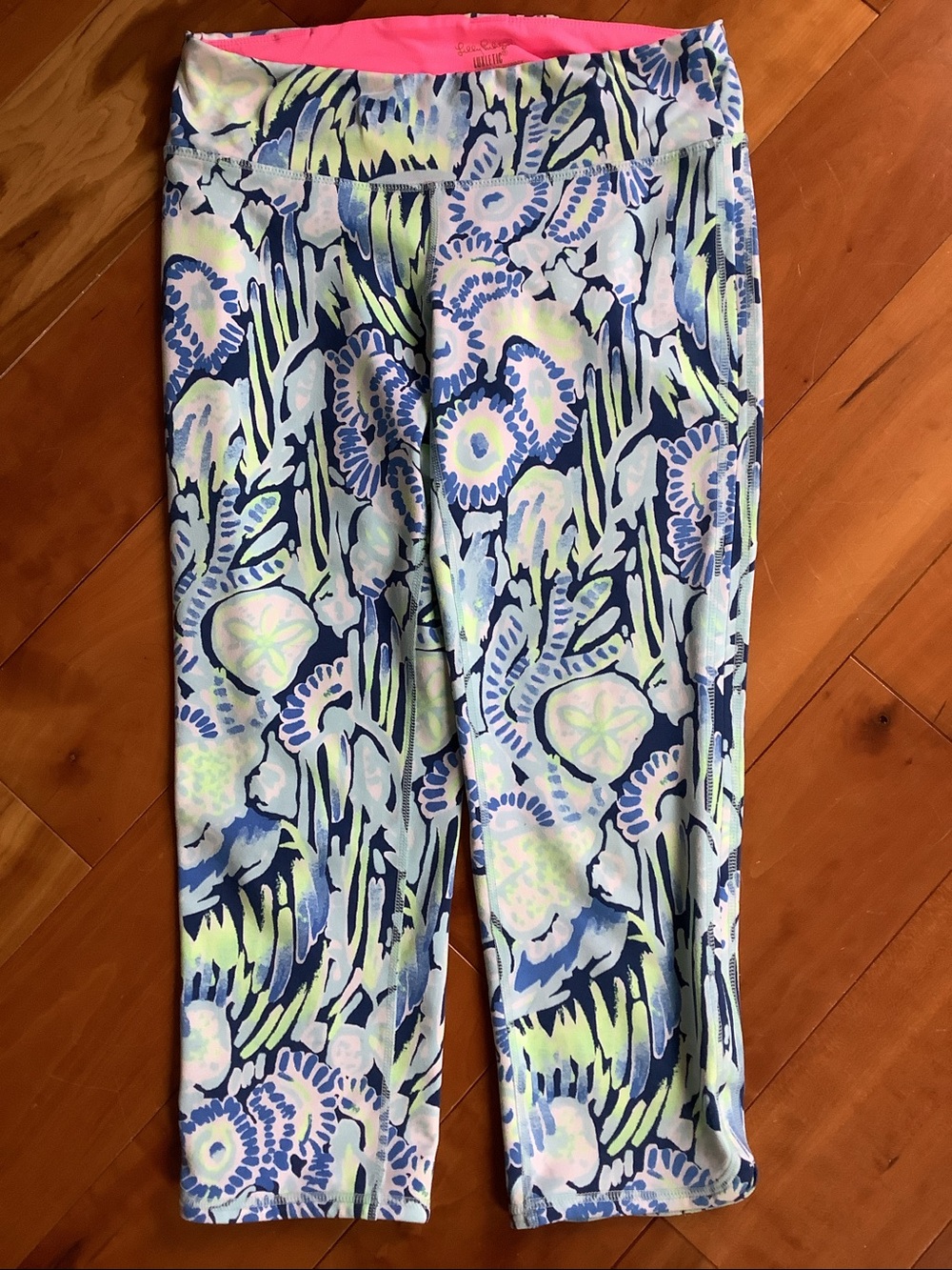 Lilly Pulitzer Blue, Green and Neon Pink Floral Capri Leggings
